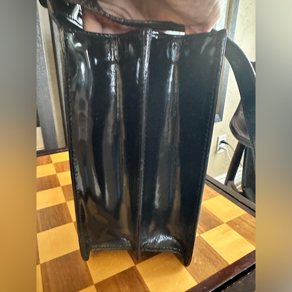 💃Gucci Lady Lock Patent Leather Messenger w/ Lock & Keys! 🔐 - Picture 8 of 16